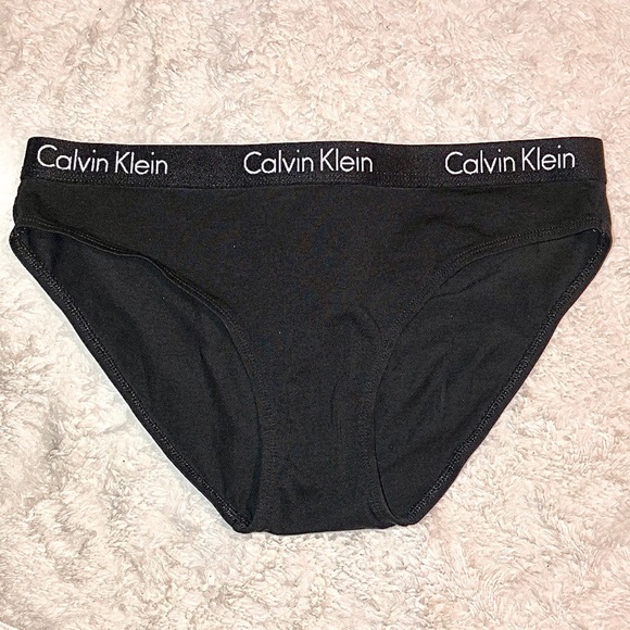 CALVIN KLEIN UNDIES SET 🦋 - Picture 3 of 8